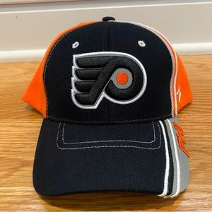LIKE NEW Zephyr Philadelphia Flyers Men’s Fitted Hat